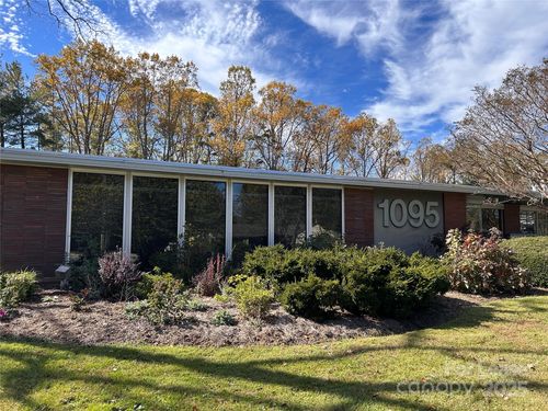 s2-1095 Hendersonville Rd, Biltmore Forest, NC, 28803-1891 | Card Image