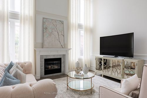 3310 Timeless Drive, Oakville, ON, L6L6V4 | Card Image