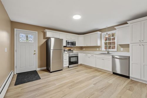 --72 Patterson Rd, Shirley, MA, 01464-2906 | Card Image