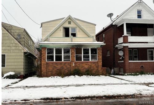 2204 Woodlawn Ave, Niagara Falls, NY, 14301-1404 | Card Image