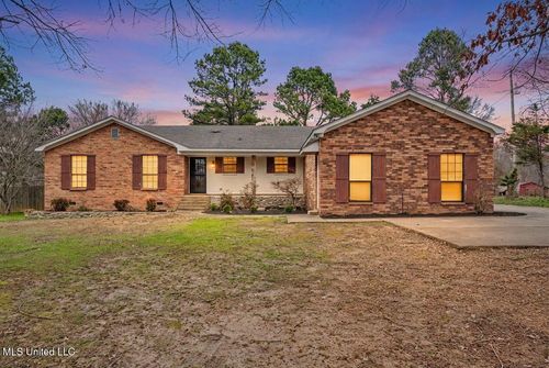 3810 Church Rd, Horn Lake, MS, 38637-8974 | Card Image