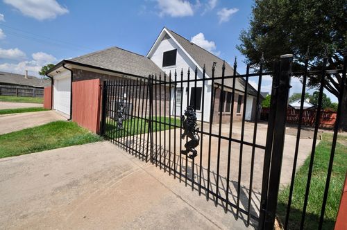 16402 Gold Ridge Ln, Houston, TX, 77053-4456 | Card Image