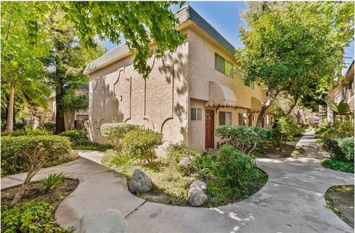 unit-2-17143 Roscoe Blvd, Northridge, CA, 91325-5220 | Card Image