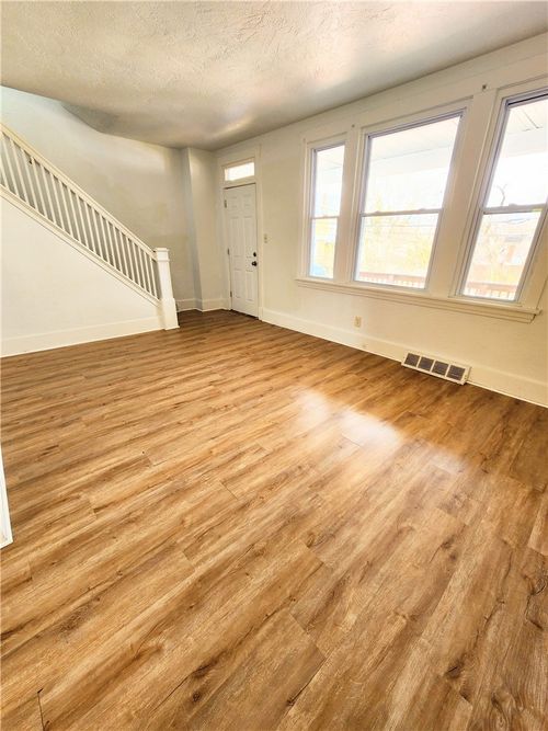1805 Pallas St, Braddock, PA, 15104 | Card Image