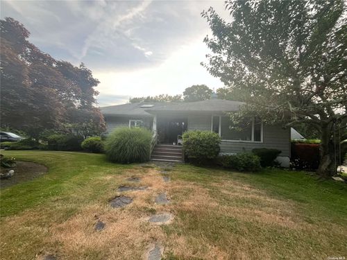 90 Suydam Lane, Bayport, NY, 11705 | Card Image