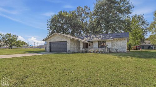 101 E 11th St, Leachville, AR, 72438-9102 | Card Image