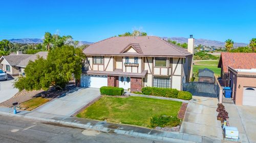 204 Fairway Dr, Needles, CA, 92363-3727 | Card Image