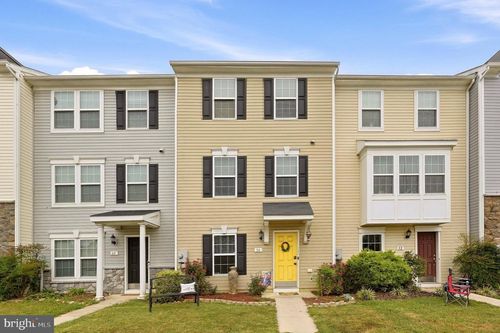 56 Lieutenant Ct, BUNKER HILL, WV, 25413-4500 | Card Image