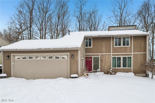 751 Bacon Rd, Painesville, OH, 44077-4707 | Card Image