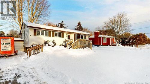 8 Randall Dr, Hampton, NB, E5N8A9 | Card Image