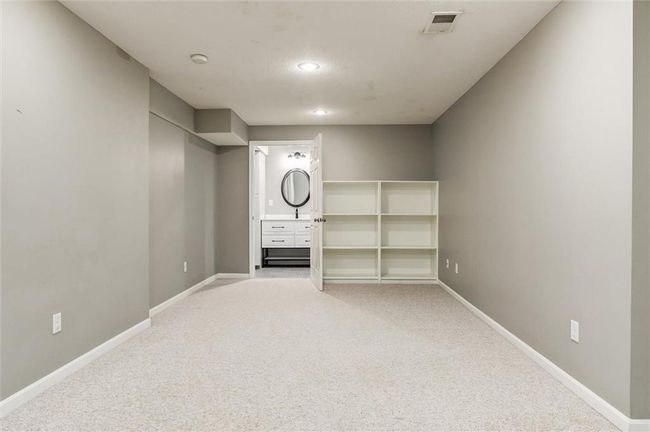 Basement bonus room w/bath | Image 26