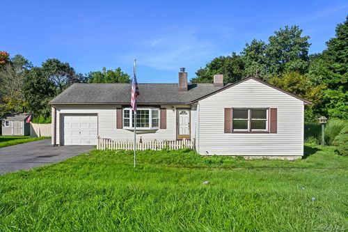 21 Allan Rd, Brewster, NY, 10509-1001 | Card Image