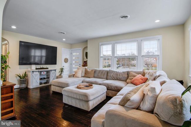 8231 Mount Vernon Hwy, House other with 6 bedrooms, 4 bathrooms and null parking in ALEXANDRIA VA | Image 8