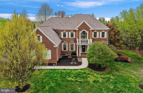 17273 Westfield Pl, Hamilton, VA, 20158-9460 | Card Image