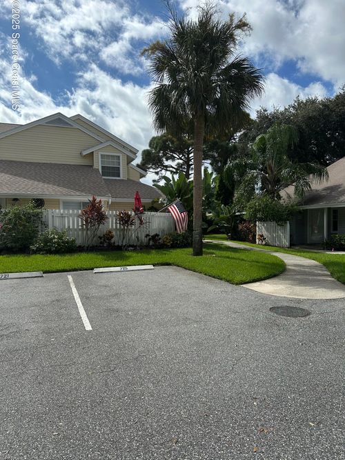 723 Players Ct, MELBOURNE, FL, 32940-7024 | Card Image