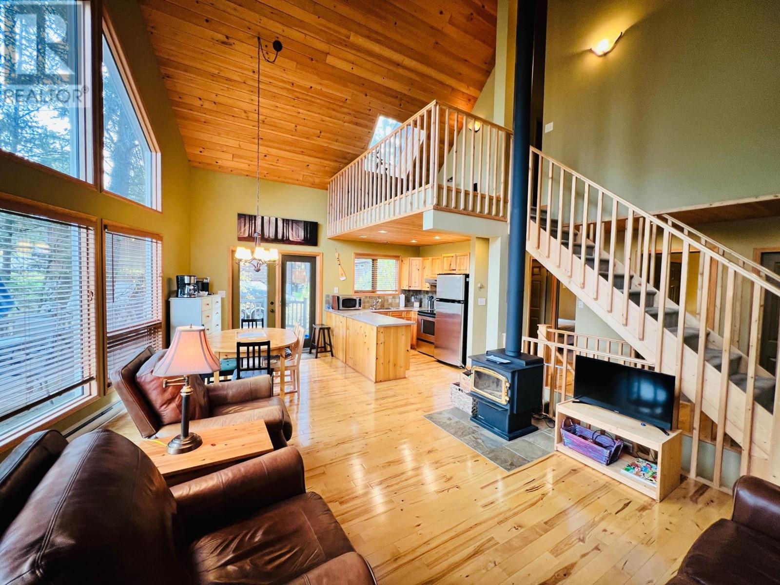 4888 Sable Rd, For Sale in Fairmont Hot Springs Zoocasa