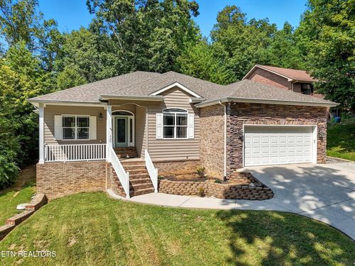 730 Devictor Dr, Maryville, TN, 37801-8666 | Card Image