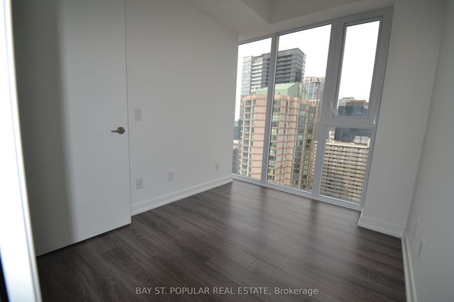 2615 - 20 Edward St, Condo with 3 bedrooms, 2 bathrooms and null parking in Toronto ON | Image 12