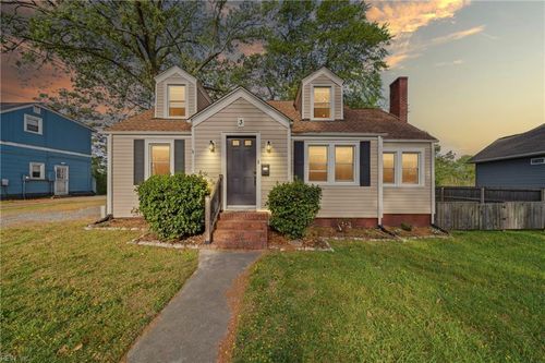 3 California Ave, Portsmouth, VA, 23701-2504 | Card Image