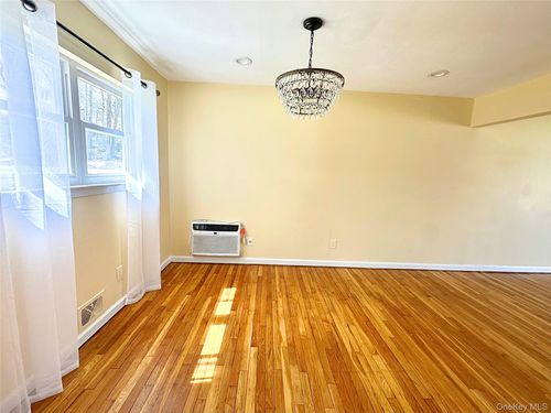 46 Falcon Dr, Hauppauge, NY, 11788-1202 | Card Image