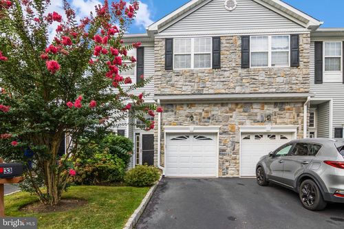 33 Chimney Ct, South Amboy, NJ, 08879-2914 | Card Image