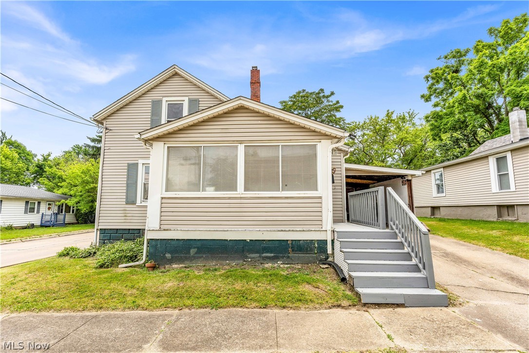 244 Howard Street, For Rent in Medina Zoocasa