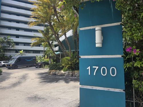 apt-1001-1700 Nw North River Dr, Miami, FL, 33125-2352 | Card Image