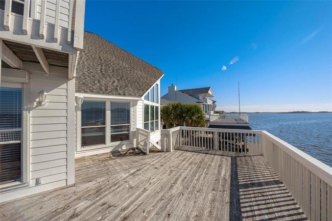 131 Isles End Rd, House other with 4 bedrooms, 5 bathrooms and 2 parking in Tiki Island TX | Image 41