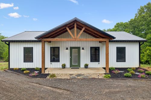 1183 Saddle Tree Rd, Ashland City, TN, 37015-6044 | Card Image
