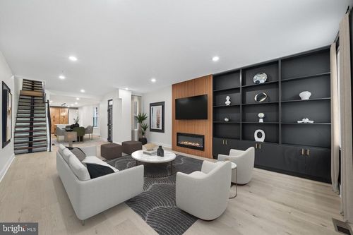 719 S 19th St, PHILADELPHIA, PA, 19146-1840 | Card Image