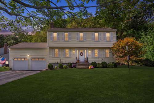 5 Crockett Cir, Hopedale, MA, 01747 | Card Image