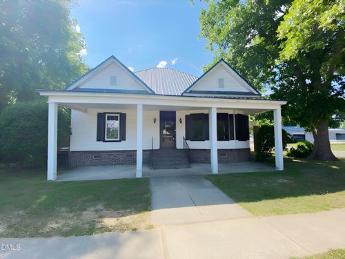 301 S Wilson St, Fremont, NC, 27830-8642 | Card Image
