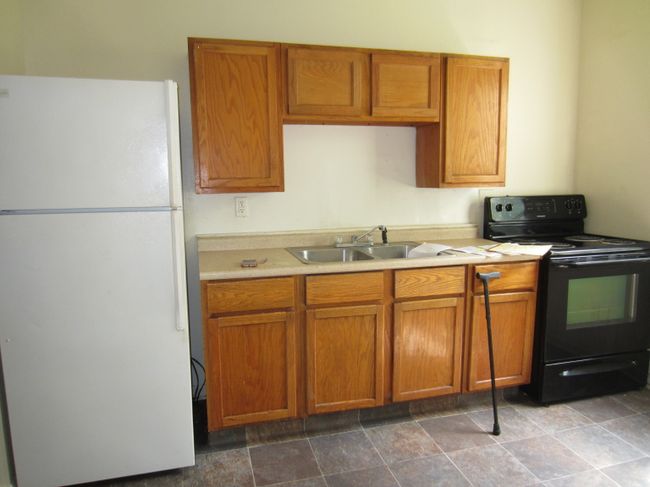 Refrigerator and stove included with 328 (pictured). 326 only includes refrigerator. | Image 5