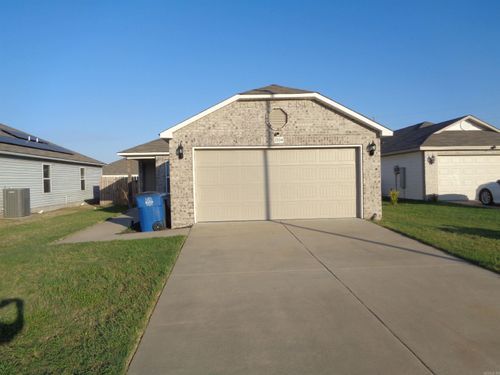 1804 Peony St, North Little Rock, AR, 72117-8038 | Card Image