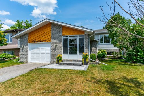 4 Birch Cres, Bobcaygeon, ON, K0M1A0 | Card Image