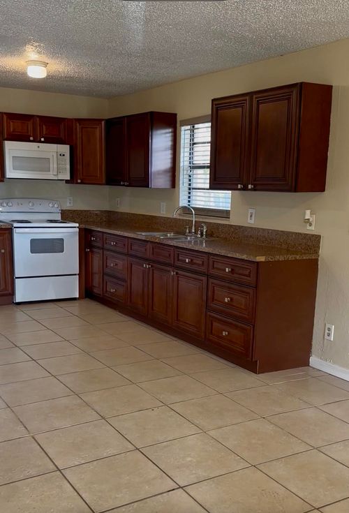 2-50 Nw 8th Ave, Dania Beach, FL, 33004-3217 | Card Image