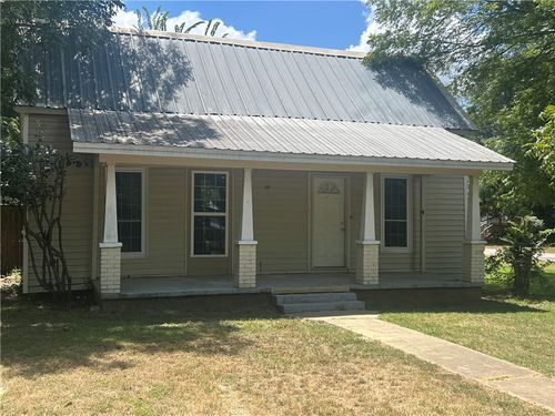 616 N Sharp St, Franklin, TX, 77856-4850 | Card Image