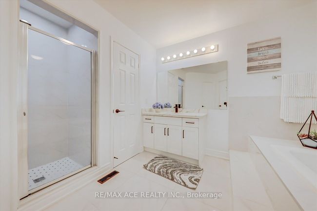 1579 Heathside Cres, House other with 7 bedrooms, 6 bathrooms and 4 parking in Pickering ON | Image 20