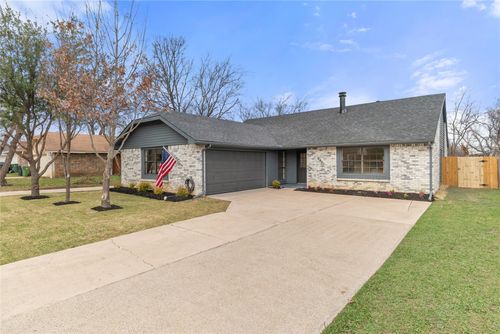 2301 Sharpshire Lane, Arlington, TX, 76014 | Card Image