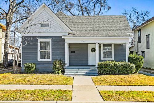 1819 College Ave, Fort Worth, TX, 76110-1489 | Card Image