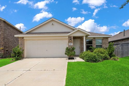 18107 Rockvine Dr, Hockley, TX, 77447-2307 | Card Image