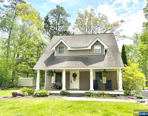 63 Ramapo Rd, Hewitt, NJ, 07421-3172 | Card Image