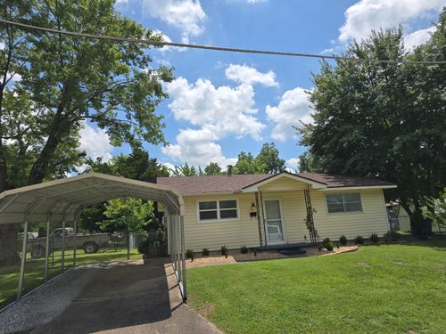 124 6th Ave Se, Miami, OK, 74354-8106 | Card Image