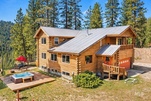 9 Conifer Cir, Boise, ID, 83716-3363 | Card Image