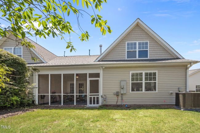 Exterior Back | Image 31