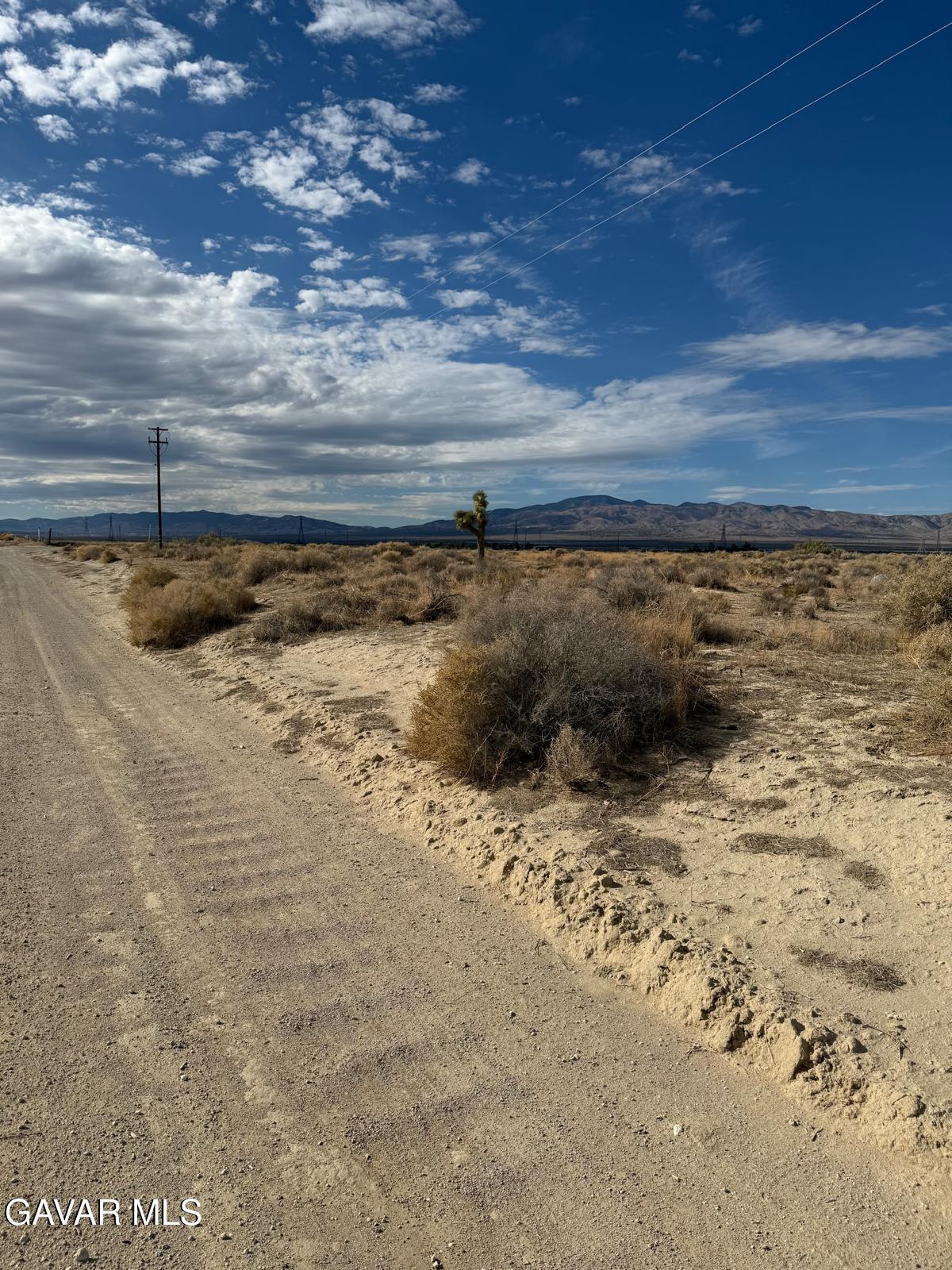Land in Rosamond