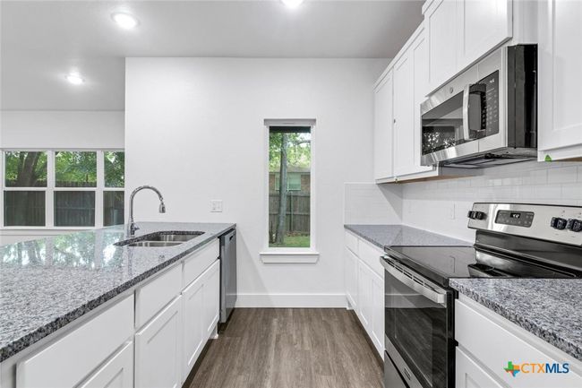 1912 Royal Loop, Townhouse with 3 bedrooms, 3 bathrooms and null parking in Belton TX | Image 6