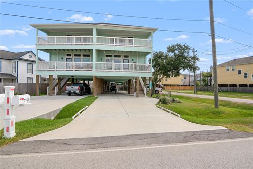 1113 San Jacinto St, La Porte, TX, 77571-6466 | Card Image