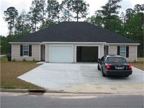 2-213 Gard St, Valdosta, GA, 31602-7011 | Card Image