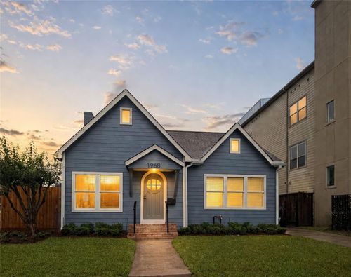 1968 W Mckinney St, Houston, TX, 77019-2600 | Card Image